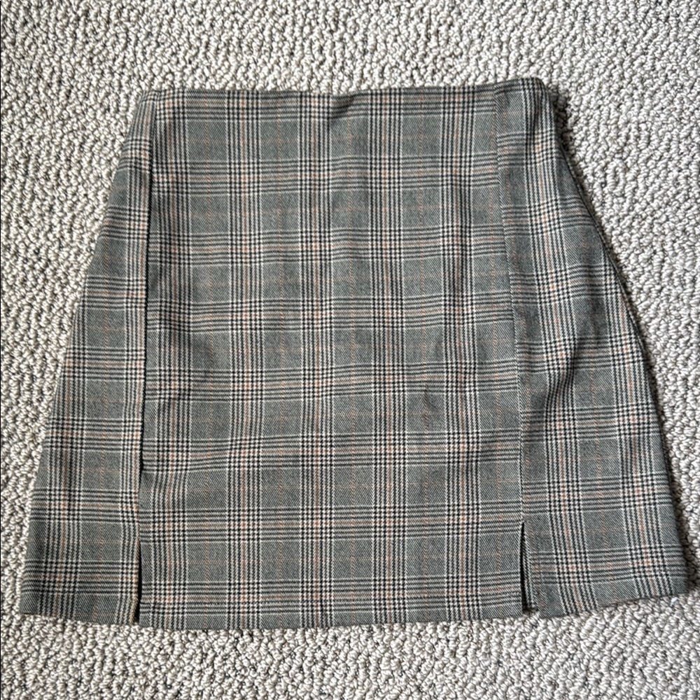 Brandy Melville Gray and White Pencil Skirt with Slit